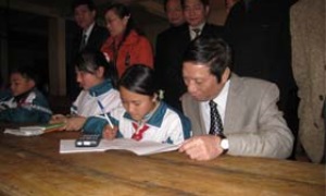 Khắc ghi lời Bác Hồ dặn, phải khéo dùng cán bộ